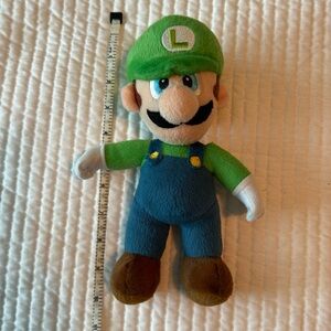 Nintendo Luigi Super Mario 10” plush toy